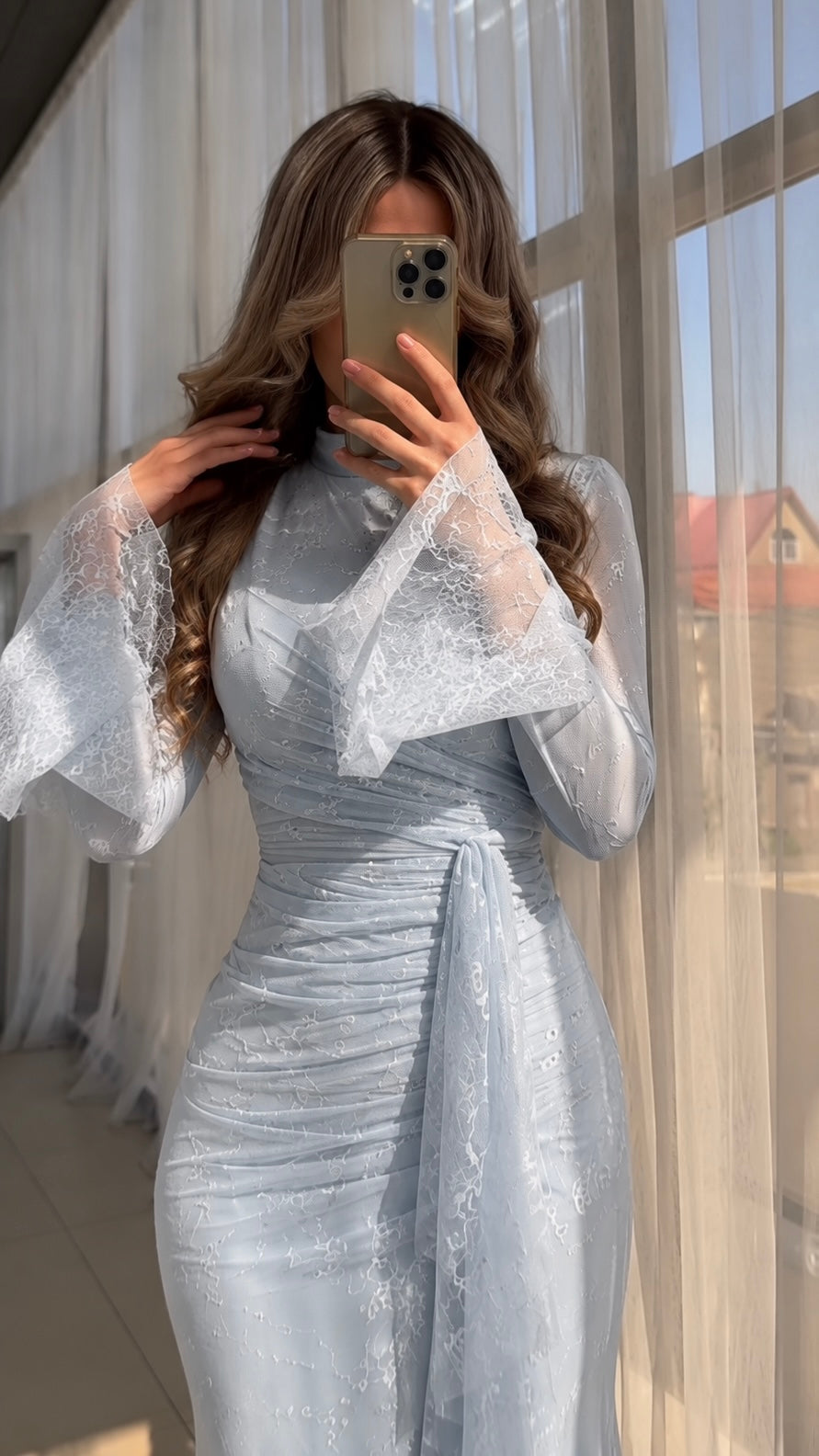 Maxi dress with lace