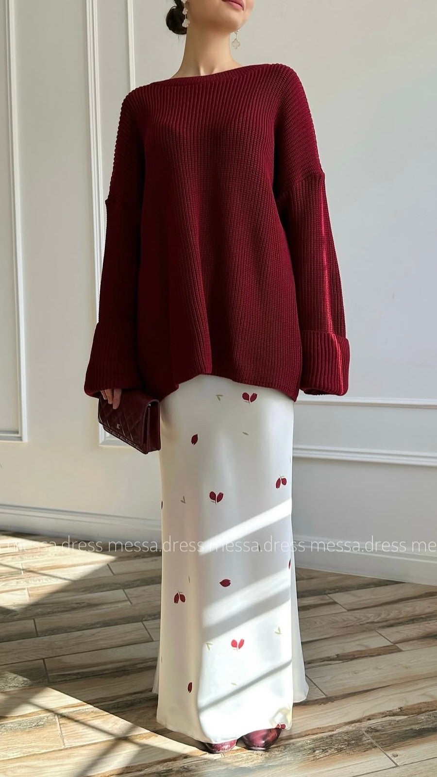 Zweiteiliges Maxi-Set in Bordeauxrot und Weiß