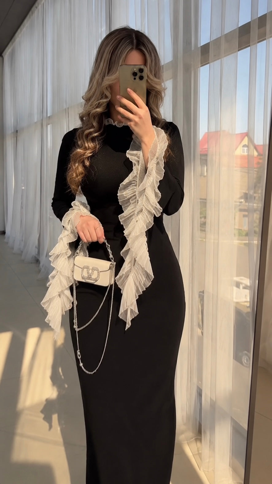 Maxikleid mit Plissee-Rüschen