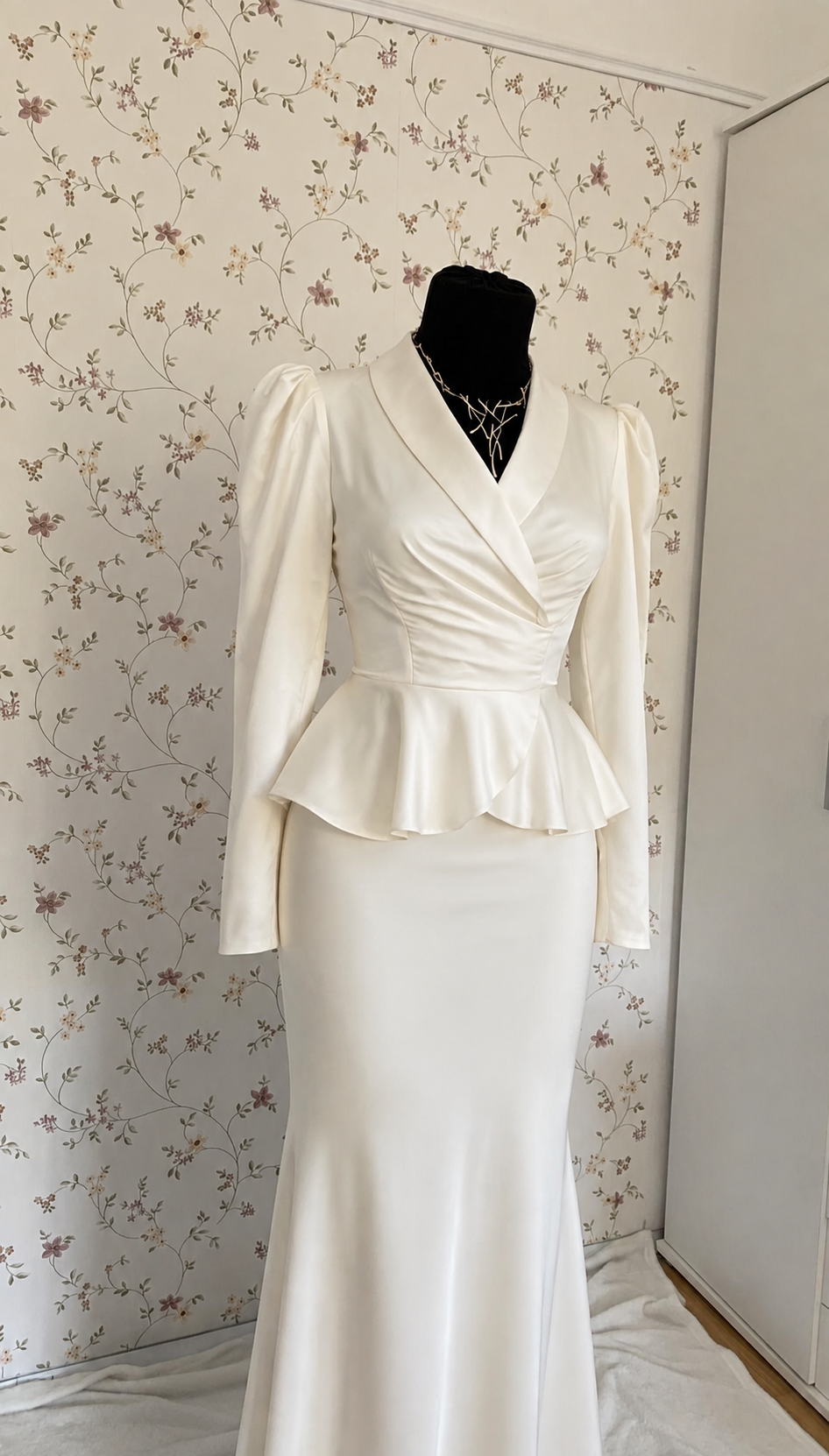 Elegantes zweiteiliges Maxi-Set in Weiß