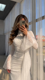 Maxi dress with lace