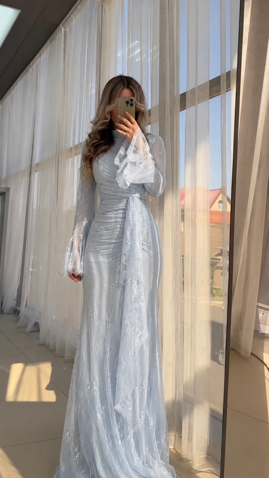 Maxi dress with lace