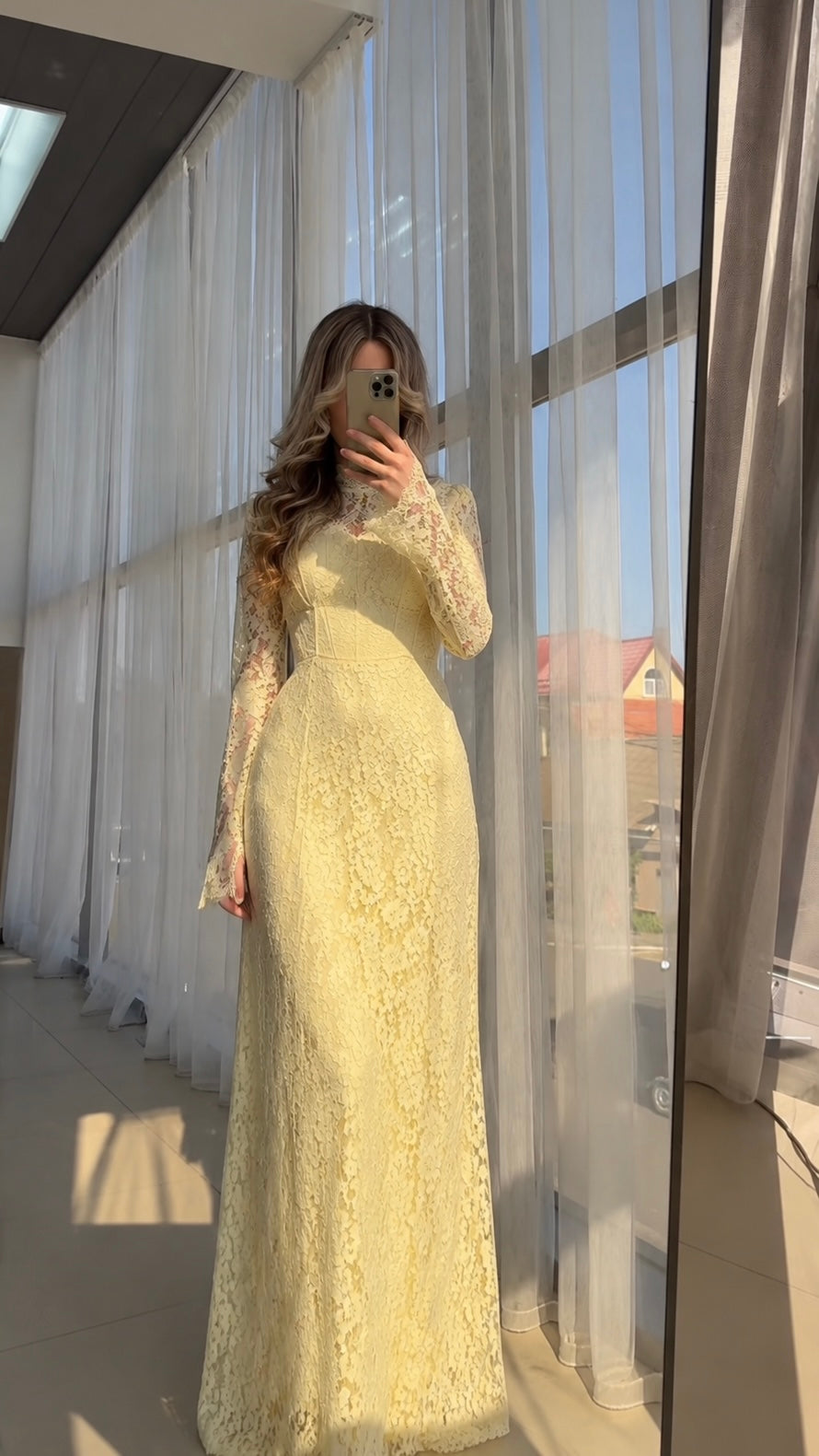 Maxikleid mit Spitze