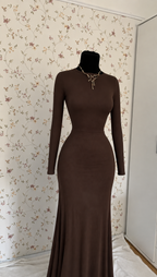 Braunes langärmliges Maxikleid mit kurzer Teddy-Lederjacke – 2-teiliges Set