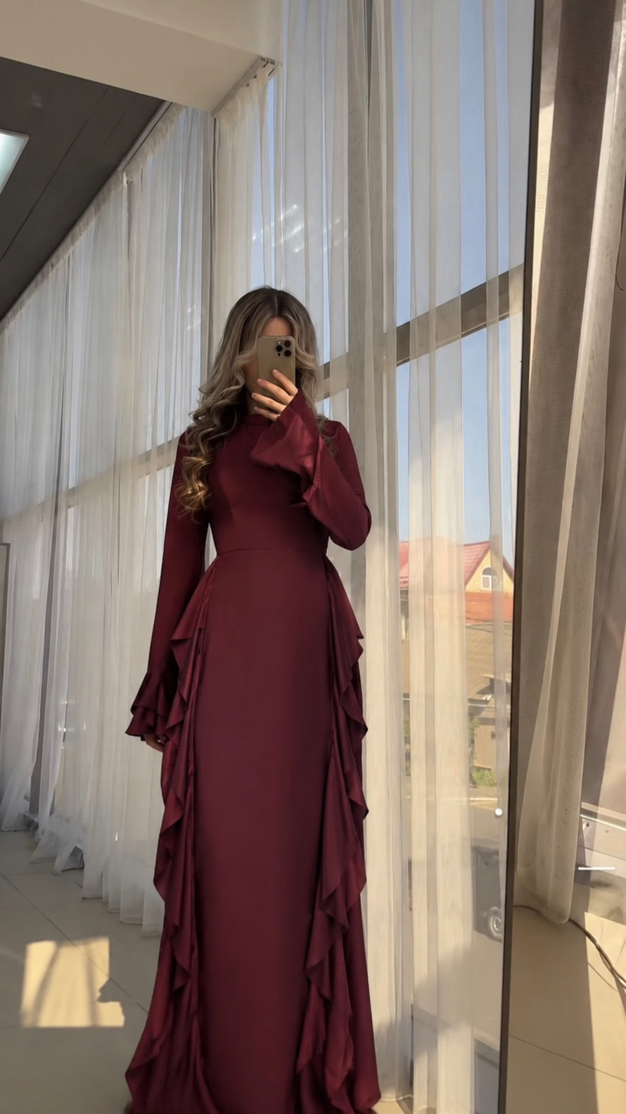 Maxi dress with ruffle details