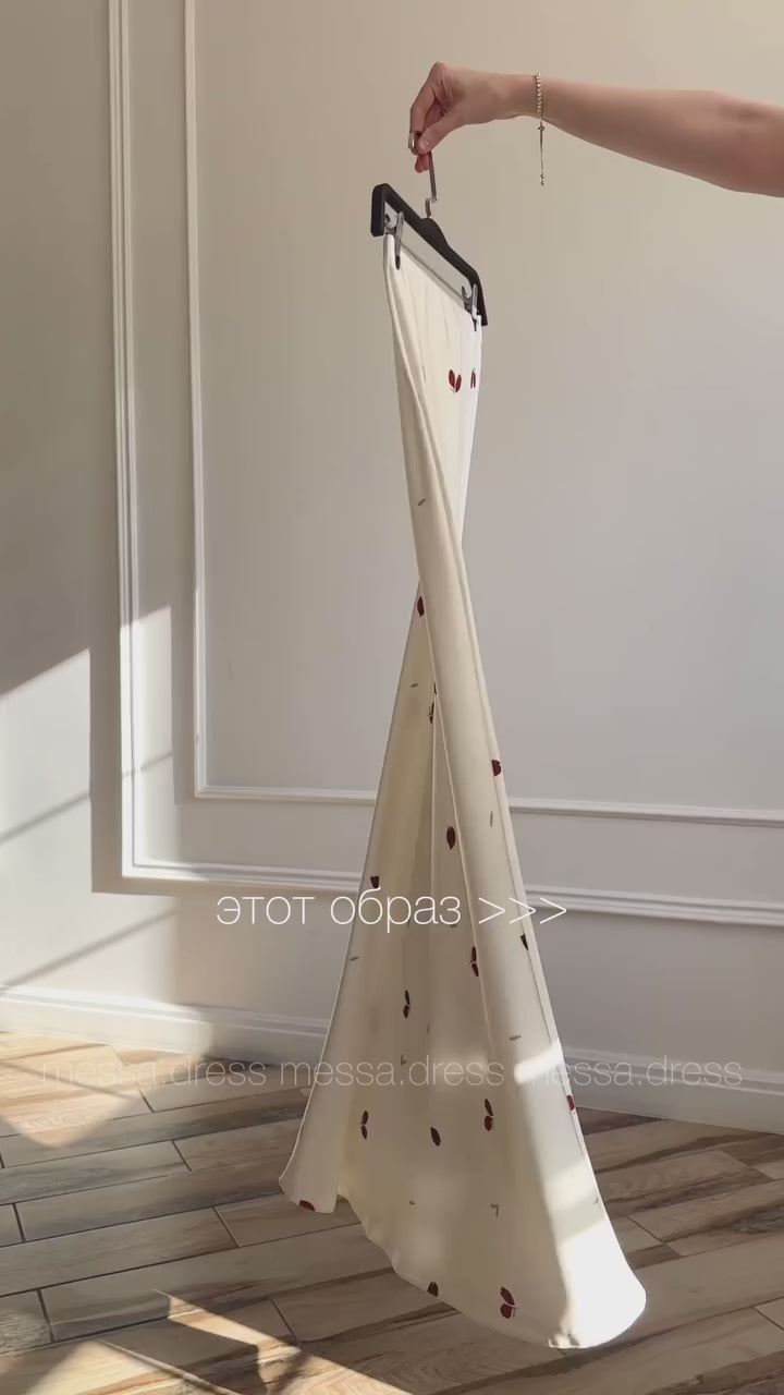 Zweiteiliges Maxi-Set in Bordeauxrot und Weiß